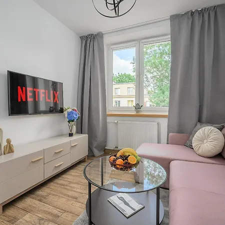 Lumina I Cozy 4-room Near Metro & Center * 华沙