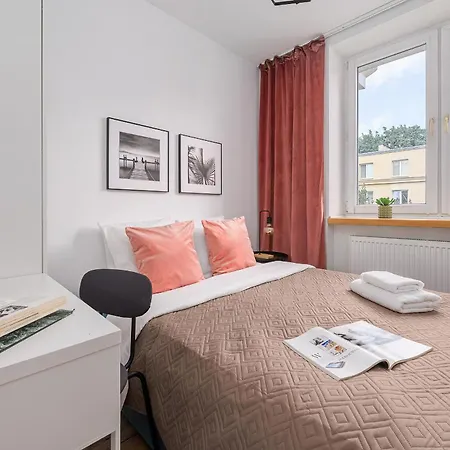 Lumina I Cozy 4-room Near Metro & Center 华沙