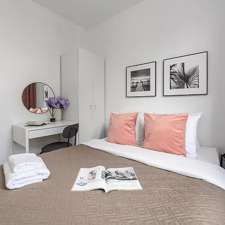 公寓 Lumina I Cozy 4-room Near Metro & Center *
