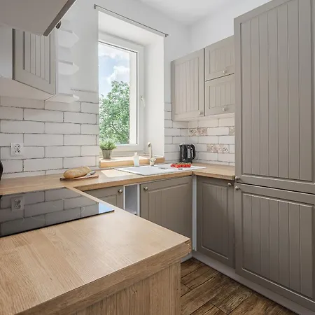 Lumina I Cozy 4-room Near Metro & Center 公寓