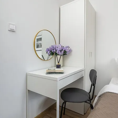 Lumina I Cozy 4-room Near Metro & Center *